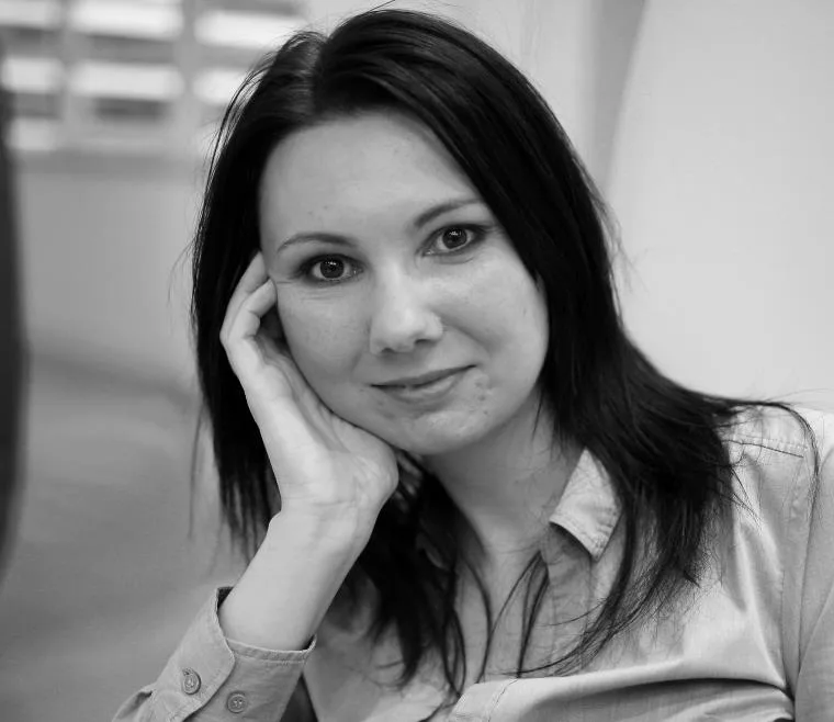 Grausova bw sq